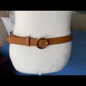 J.McLaughlin Skinny Leather Belt Natural